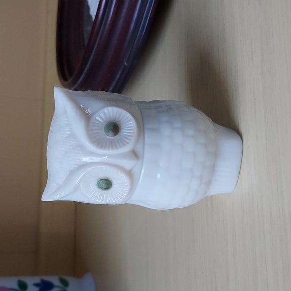 Owl bottle 🦉Avon perfume vintage Collectible green eyedbmilk glass 70s retro - Picture 4 of 13